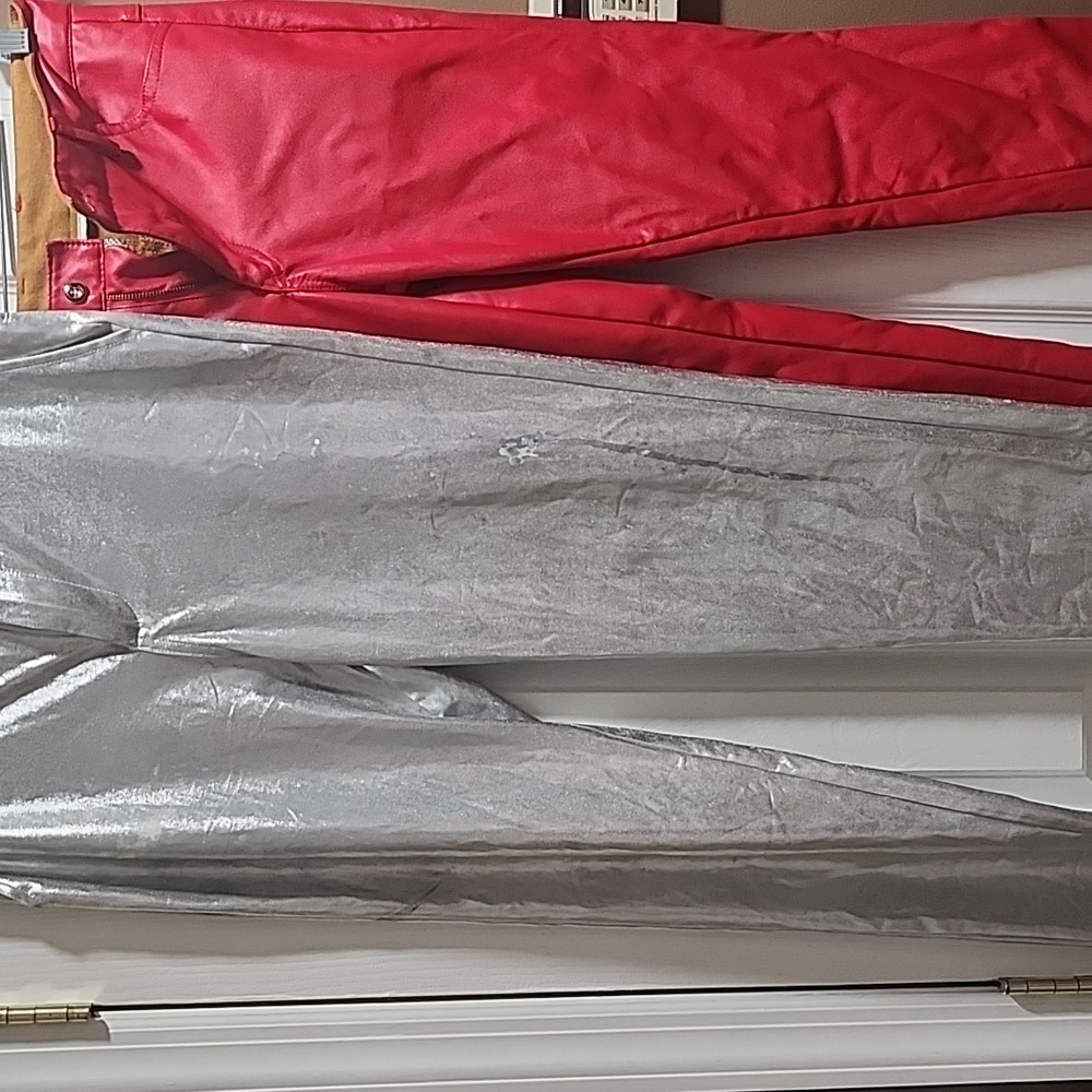 2 pair pants silver / red
